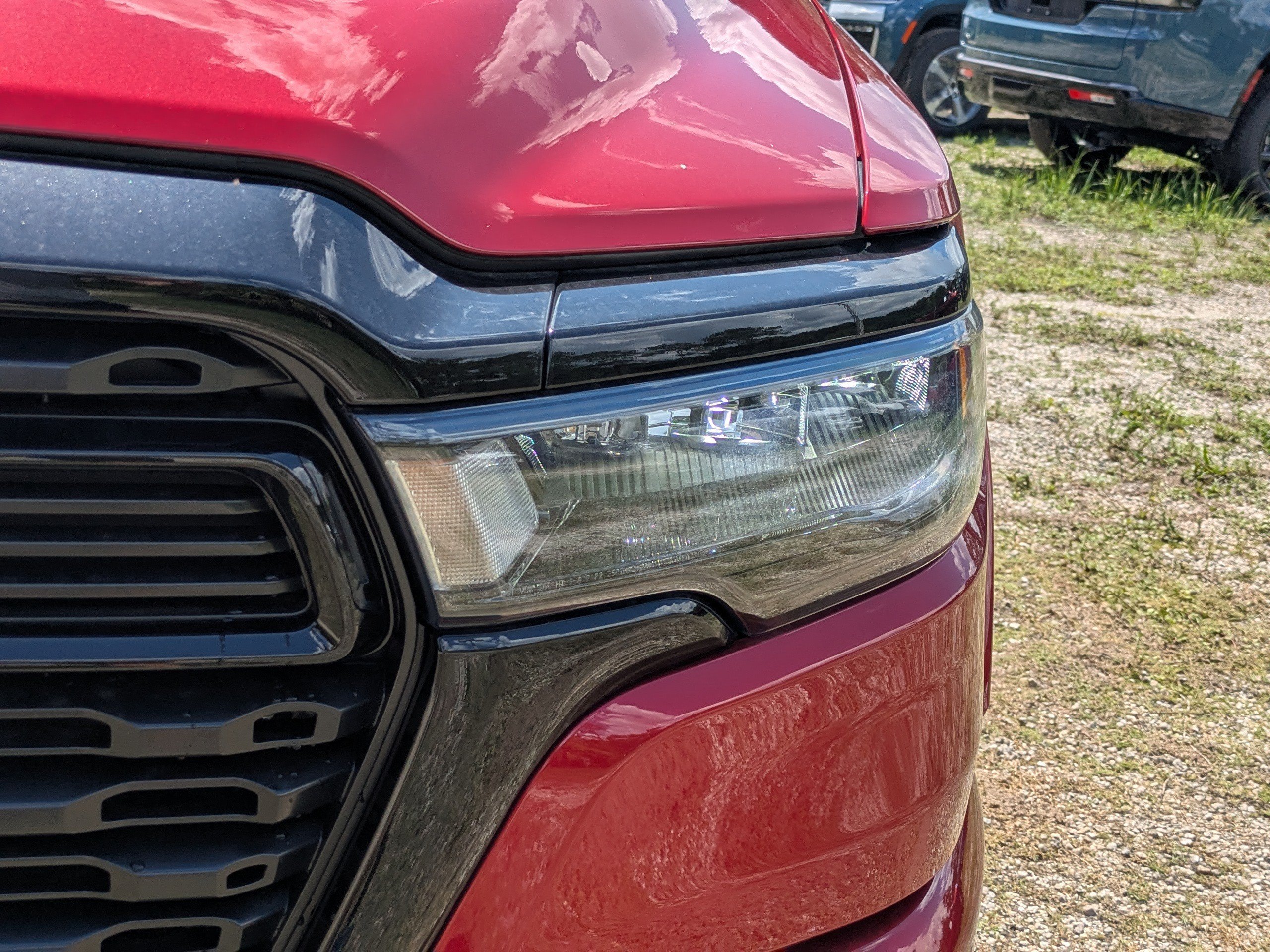 New 2026 Molten Red Pearl-Coat Exterior Paint RAM Big Horn image 9