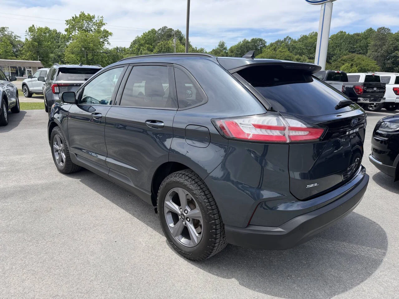 Certified Used 2024 Stone Blue Ford SEL AWD 4dr SUV image 3
