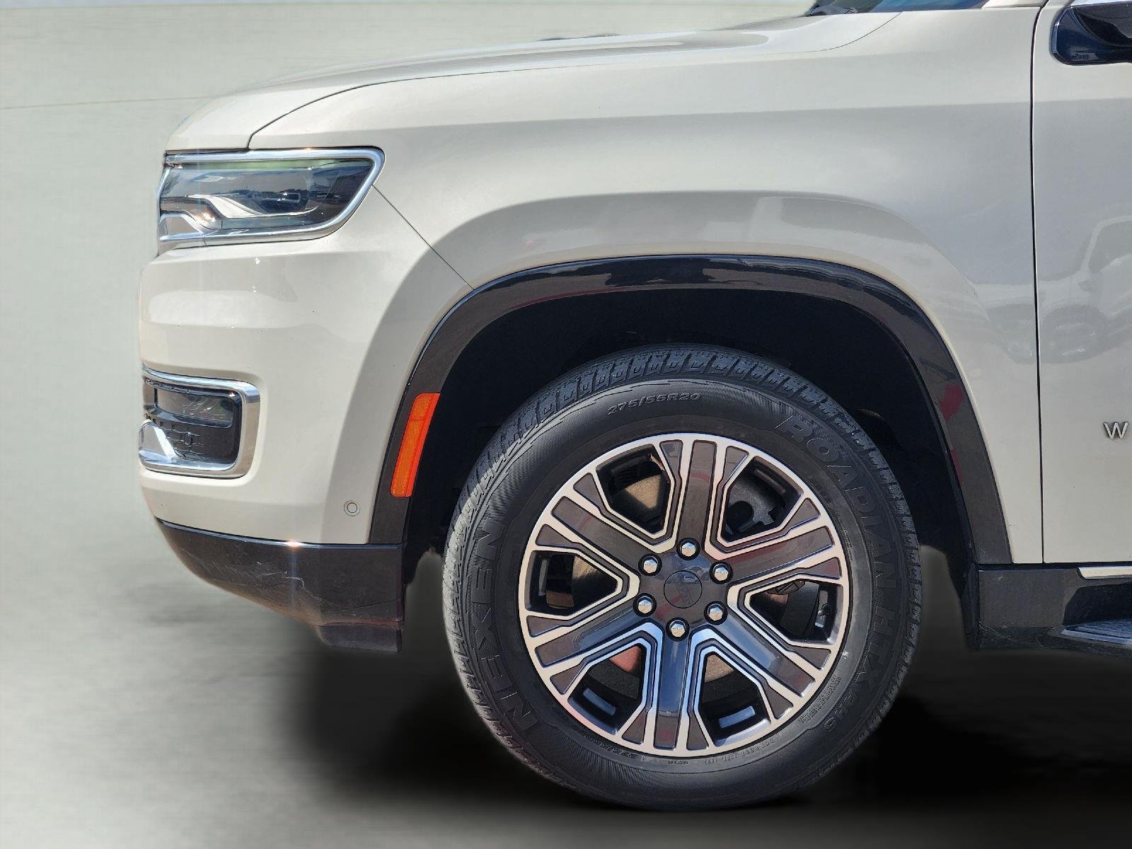 2022 Jeep Wagoneer photo 9 of 35