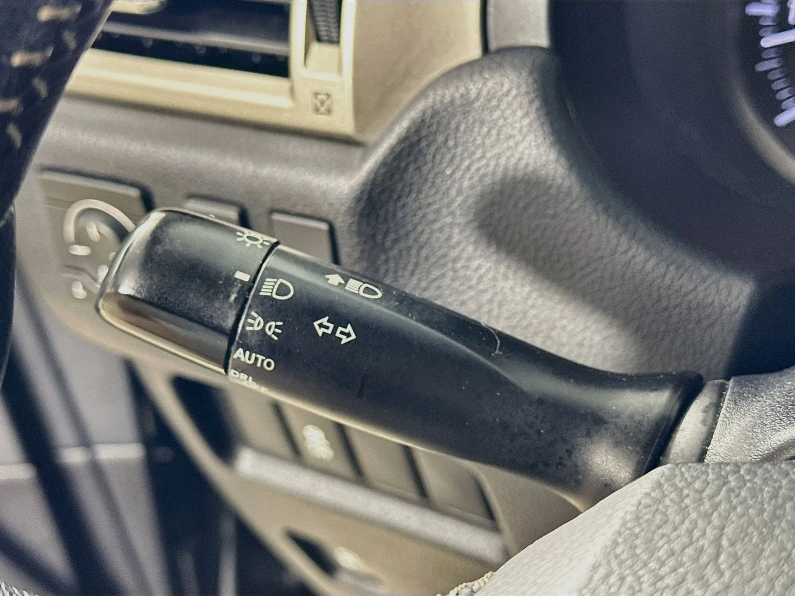 Used 2014 Black Lexus  image 20