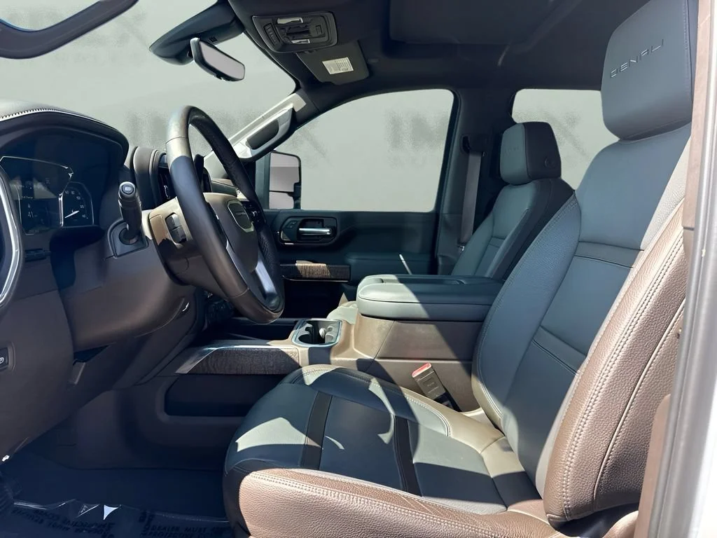 Used 2020 WHITE FROST TRICOAT GMC Denali image 9