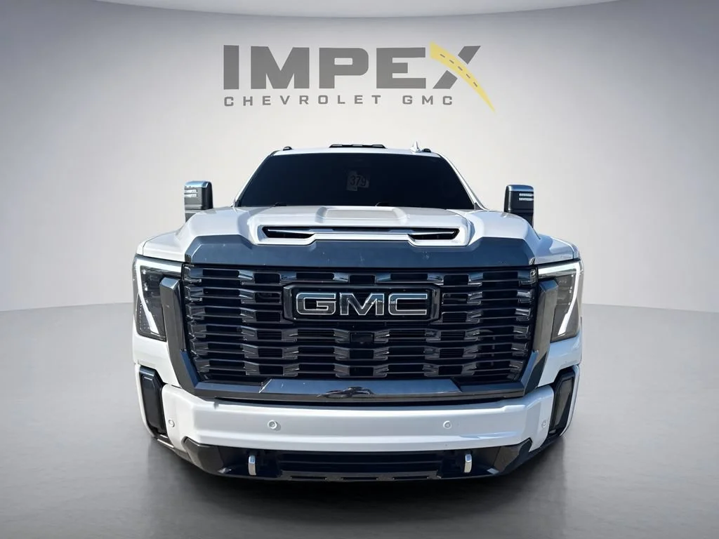 Used 2024 White Frost Tricoat GMC Denali Ultimate DRW image 8