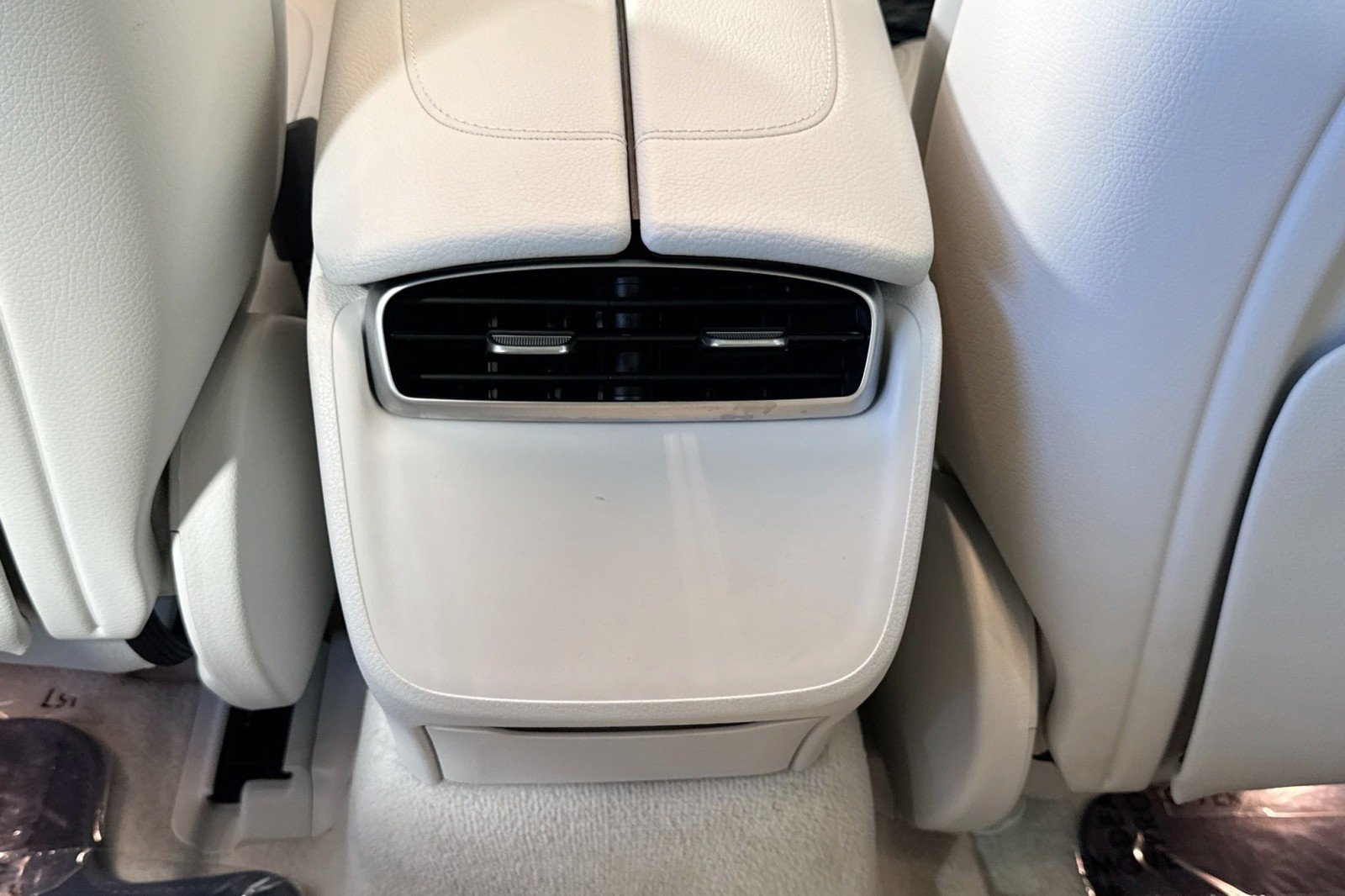 Certified Used 2023 MANUFAKTUR Moonlight White Metallic Mercedes-Benz AMG® EQE 4MATIC+ Sedan image 24
