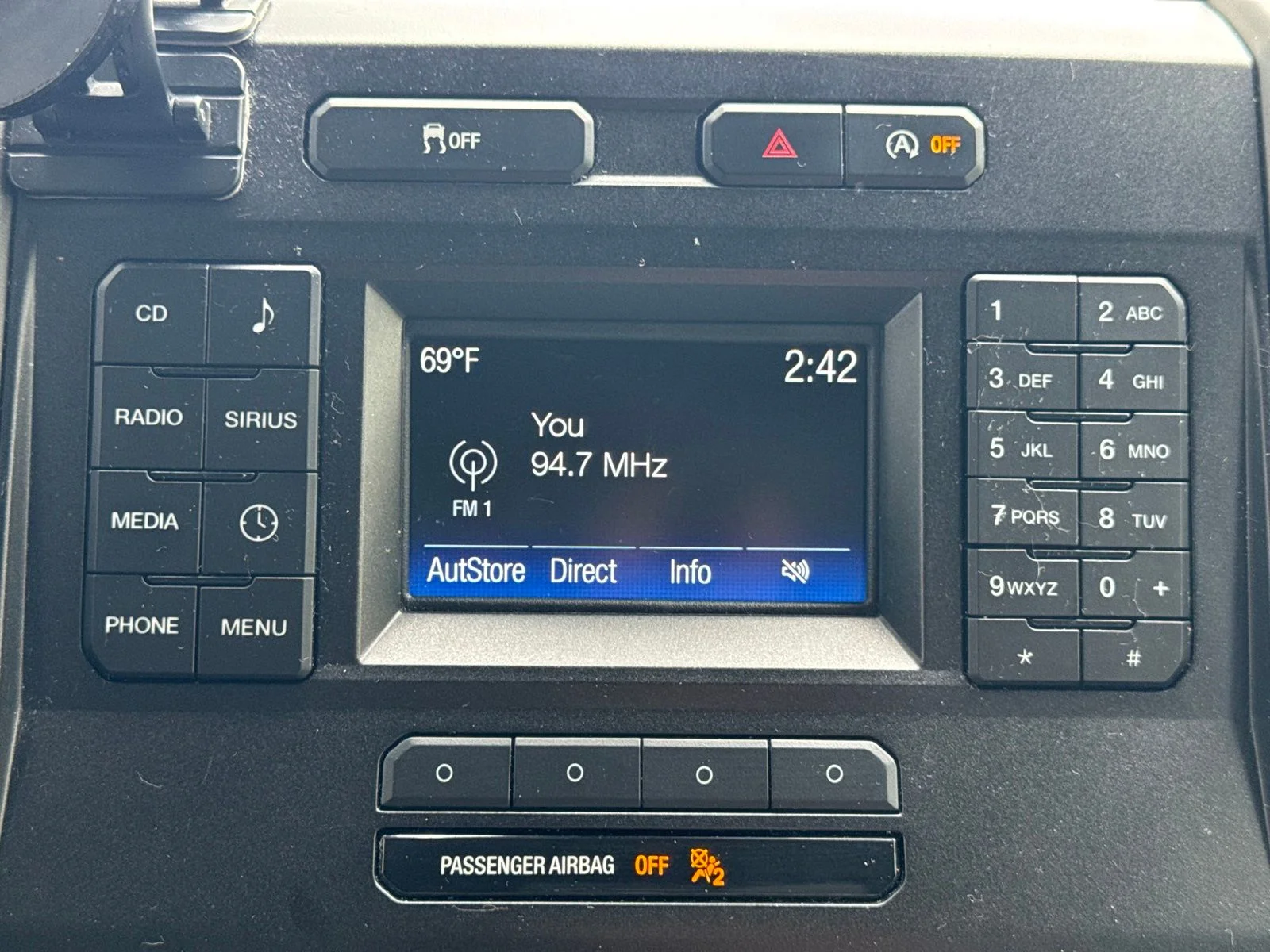 Used 2017 Oxford White Ford XLT image 5