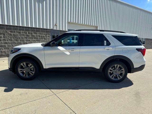 New 2026 Star White Metallic Tri-Coat Ford Active image 9
