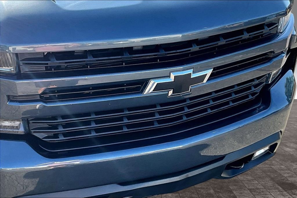 Used 2019 Shadow Gray Metallic Chevrolet RST image 29