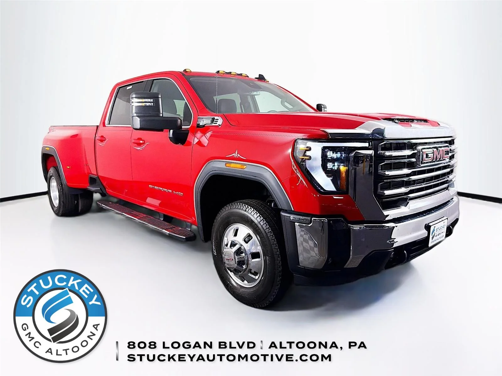 2026 GMC Sierra 4WD Crew Cab Long Box DRW SLE's photo
