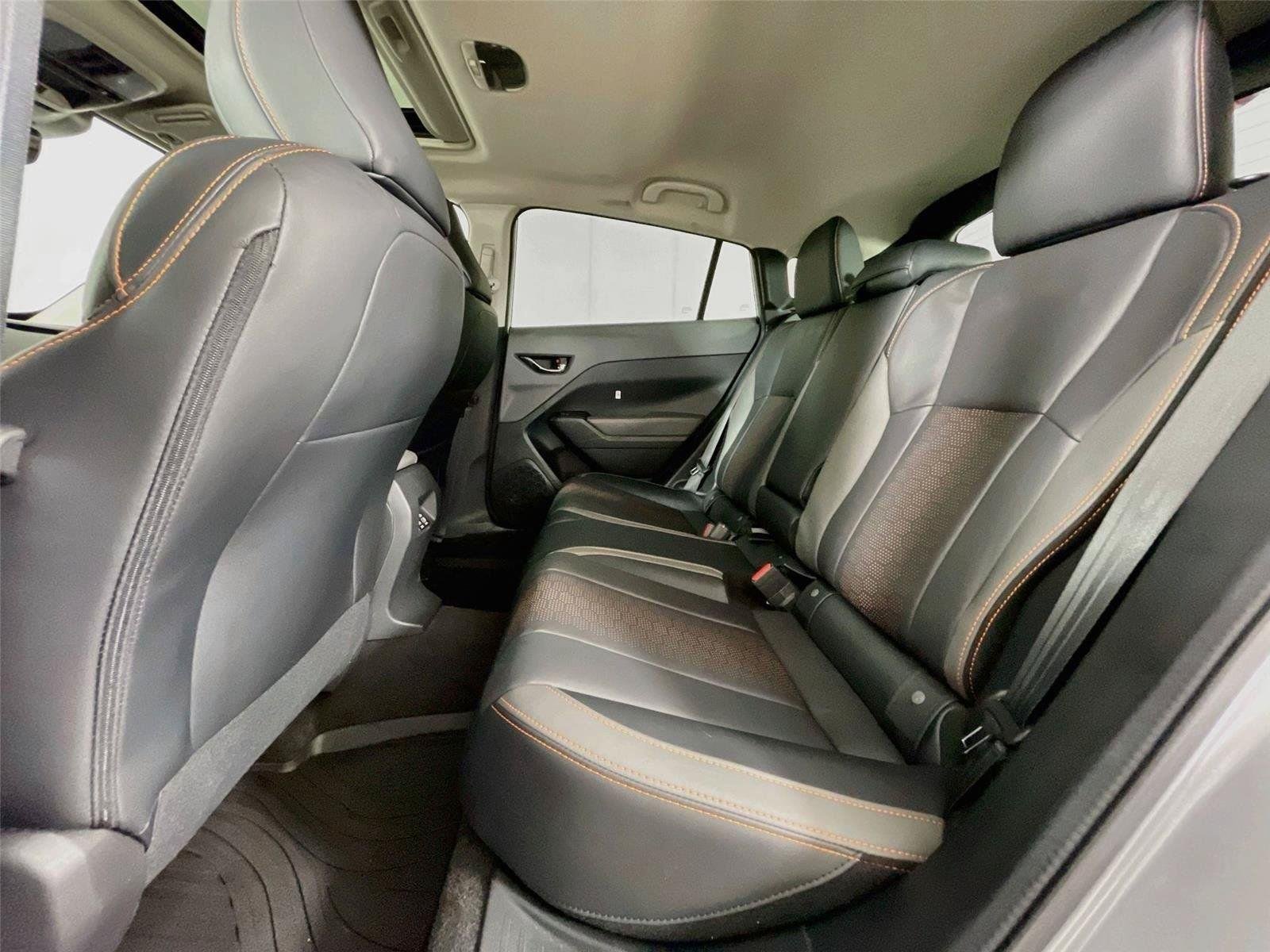 Used 2025 Ice Silver Metallic Subaru Limited image 28