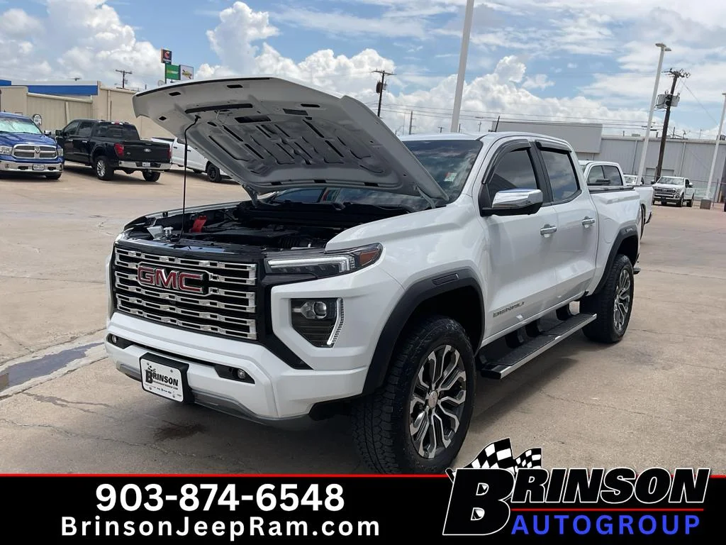 Used 2024 Summit White GMC 4WD Denali image 13
