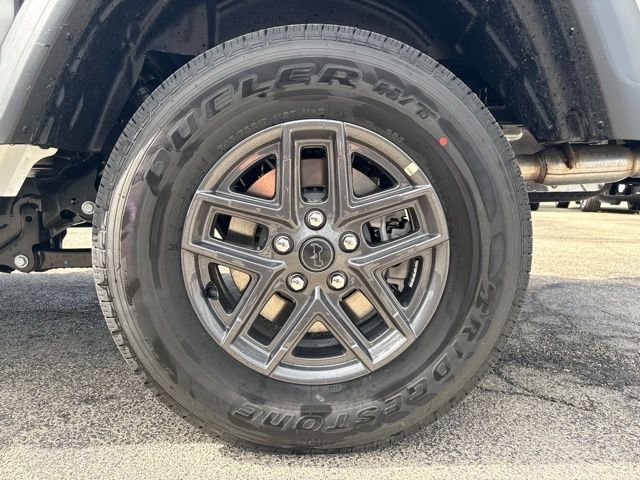 New 2026 Bright White Clear-Coat Exterior Paint Jeep Sport image 9