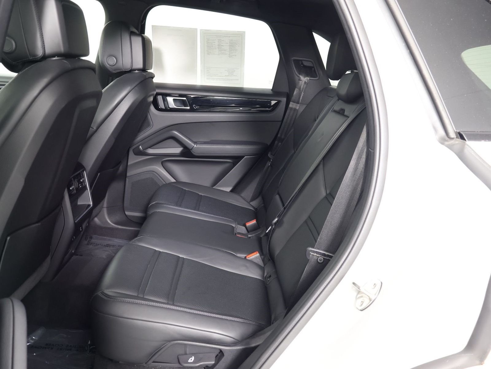 Certified Used 2023 Chalk Porsche  image 33