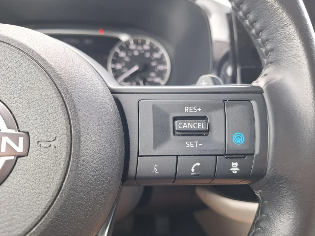 Used 2024 Gray Nissan SV image 14