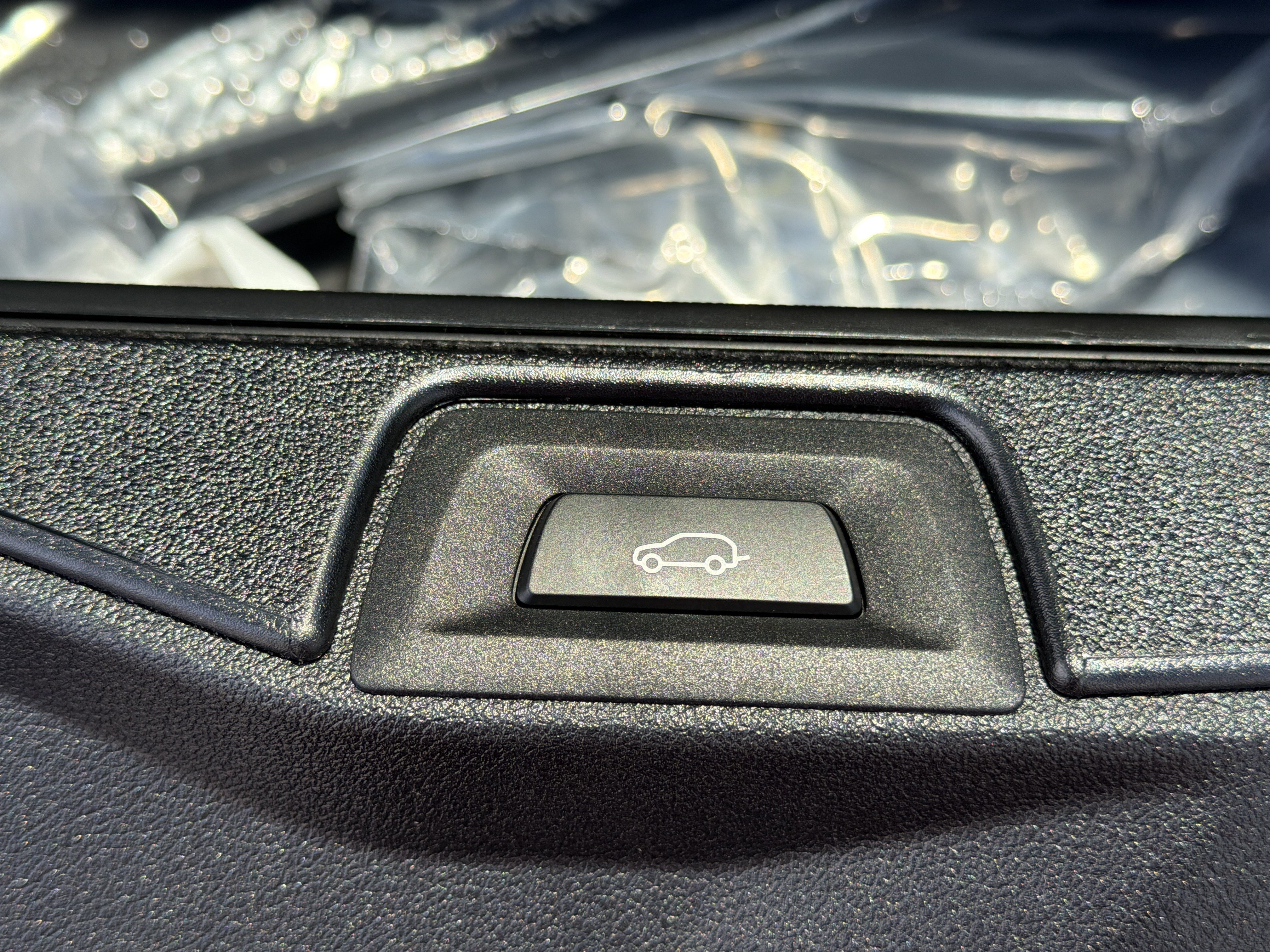 New 2026 Tanzanite Blue II Metallic BMW sDrive40i image 28