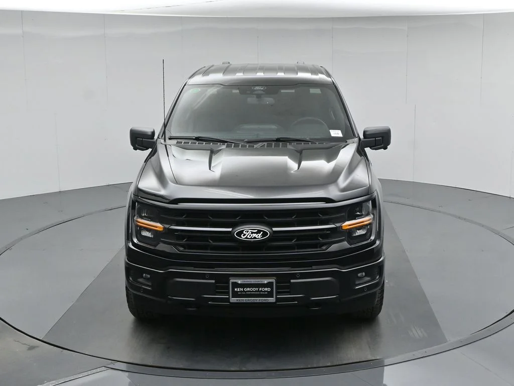 New 2026 Agate Black Metallic Ford XLT image 42