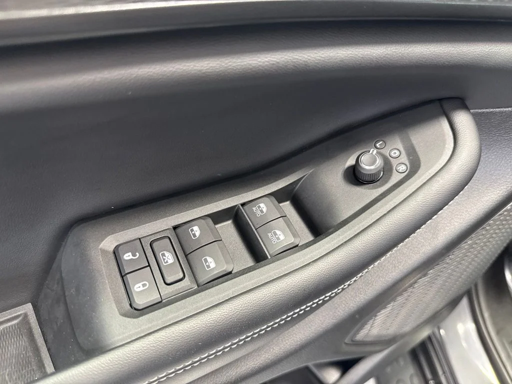 2025 Jeep Grand Cherokee Altitude - Photo 13