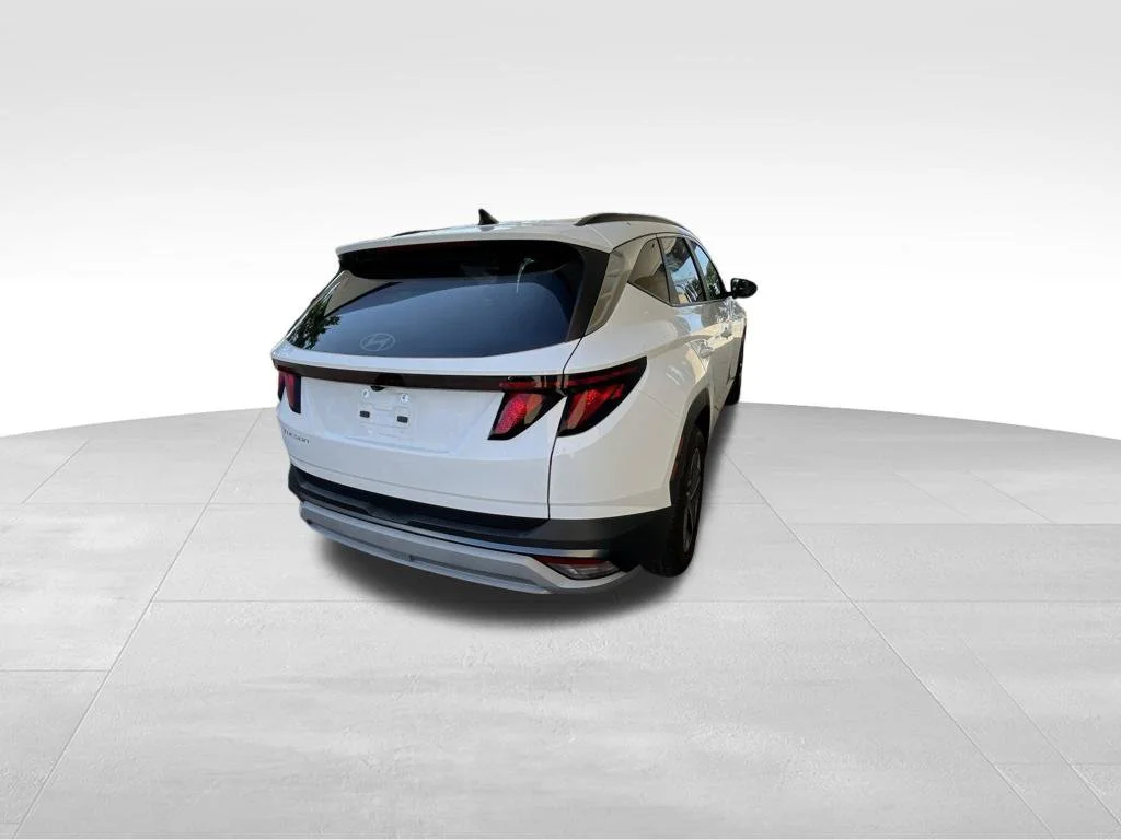 Used 2026 White Hyundai SEL Plus image 15
