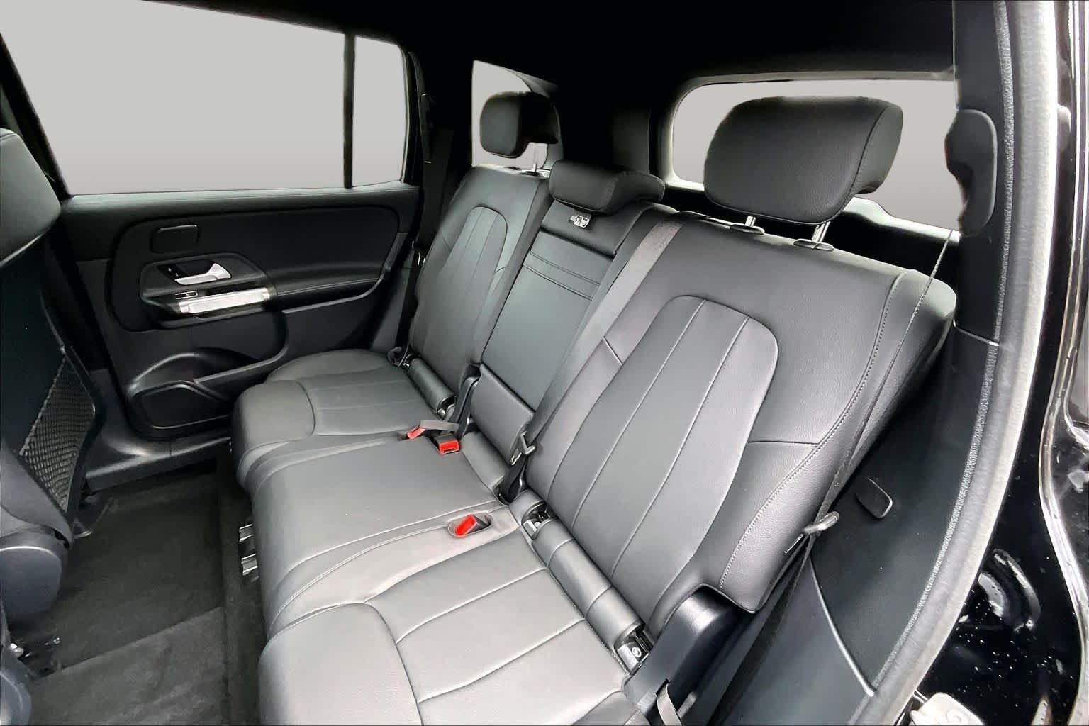 Used 2025 Night Black Mercedes-Benz GLB 250 image 19