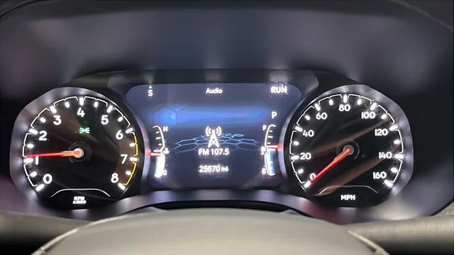 Used 2024 Silver Jeep Latitude image 15
