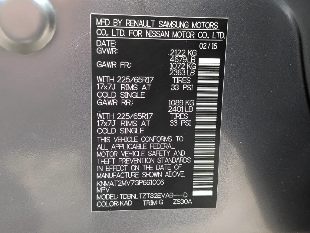Used 2016 Gray Nissan SV image 42