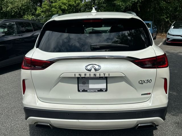 Used 2020 White INFINITI ESSENTIAL image 6
