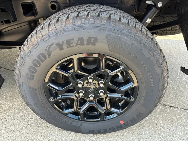 New 2026 Agate Black Metallic Ford XLT image 16