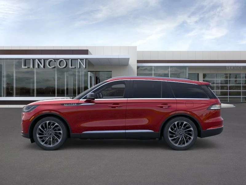 New 2026 Red Carpet Metallic Tinted Clearcoat Lincoln Reserve® image 3