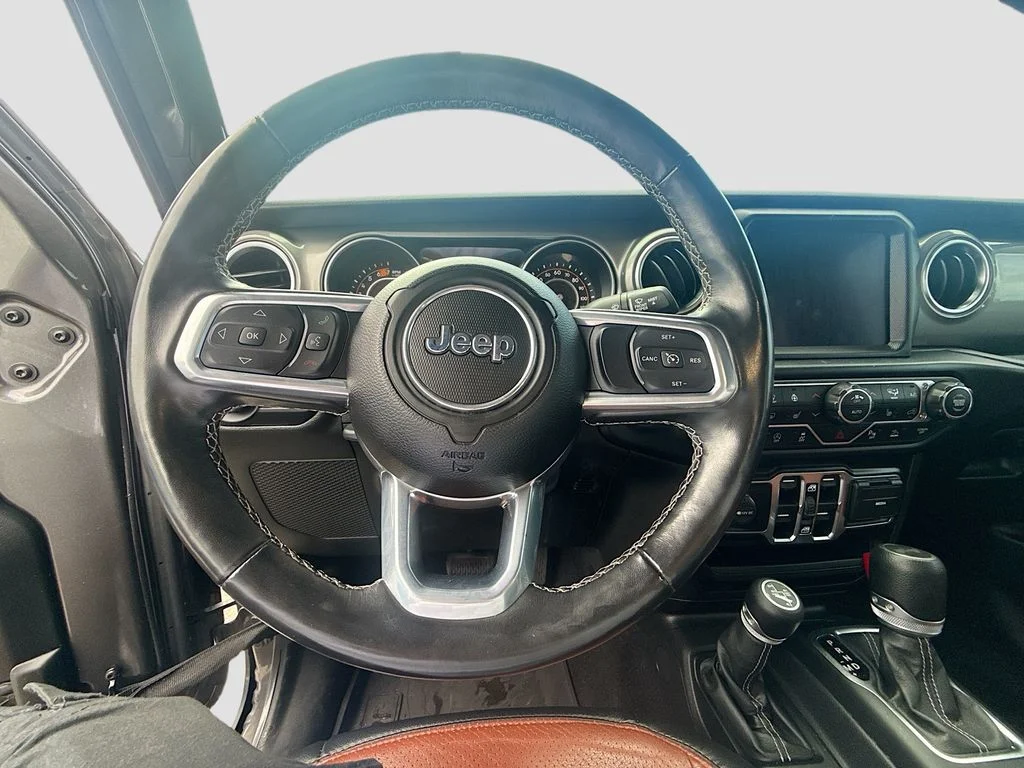 Used 2022 Gray Jeep Unlimited Sahara image 12