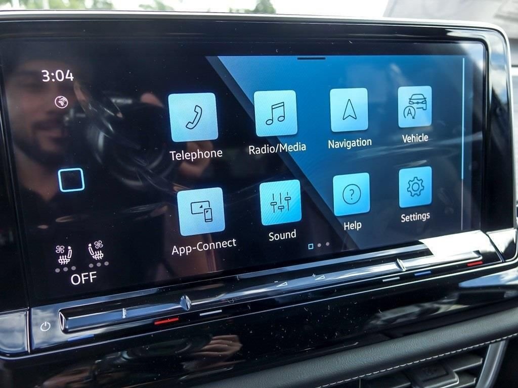 New 2026 Deep Black Pearl Volkswagen 2.0T SE image 17