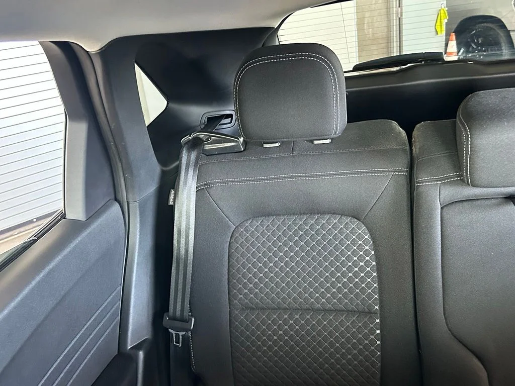 Used 2023 Oxford White Ford Active image 12