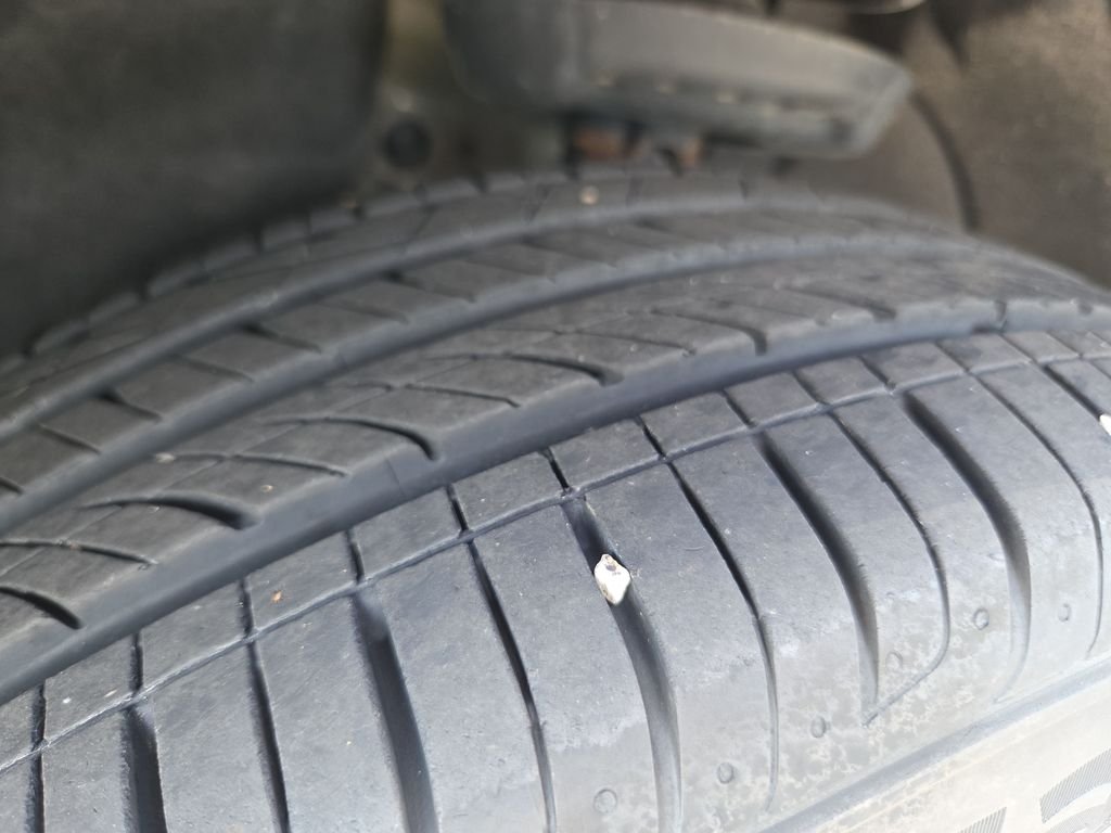 Used 2019 Black Chevrolet Premier image 34