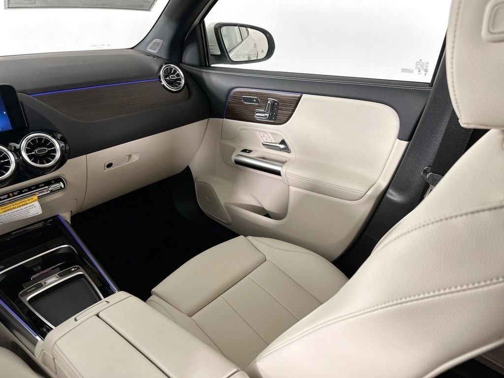 New 2026 Polar White Mercedes-Benz GLA 250 image 23