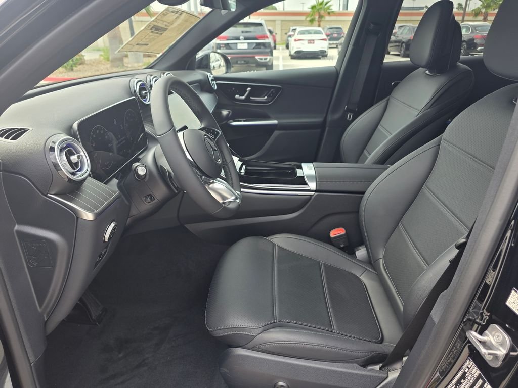 New 2026 Black Mercedes-Benz GLC 300 image 15