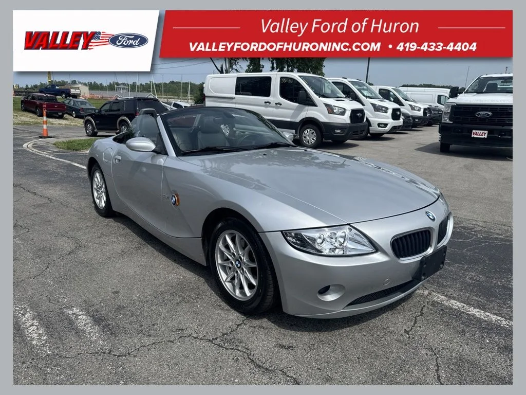 Used 2004 Gray BMW 2.5i image 1