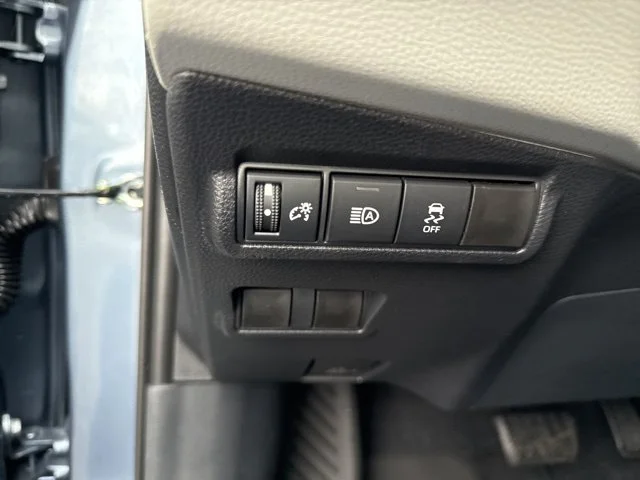 2026 Toyota Corolla Cross L - Photo 23
