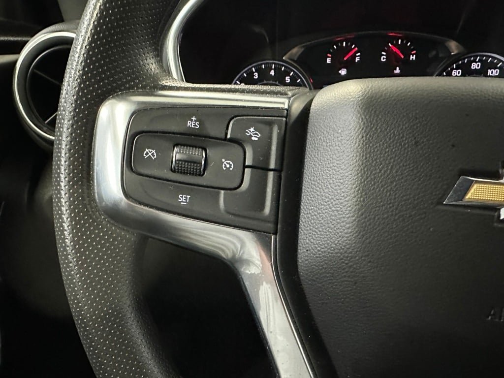 Used 2025 Summit White Chevrolet LT image 10