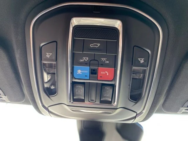 Used 2025 White Jeep Altitude X image 19