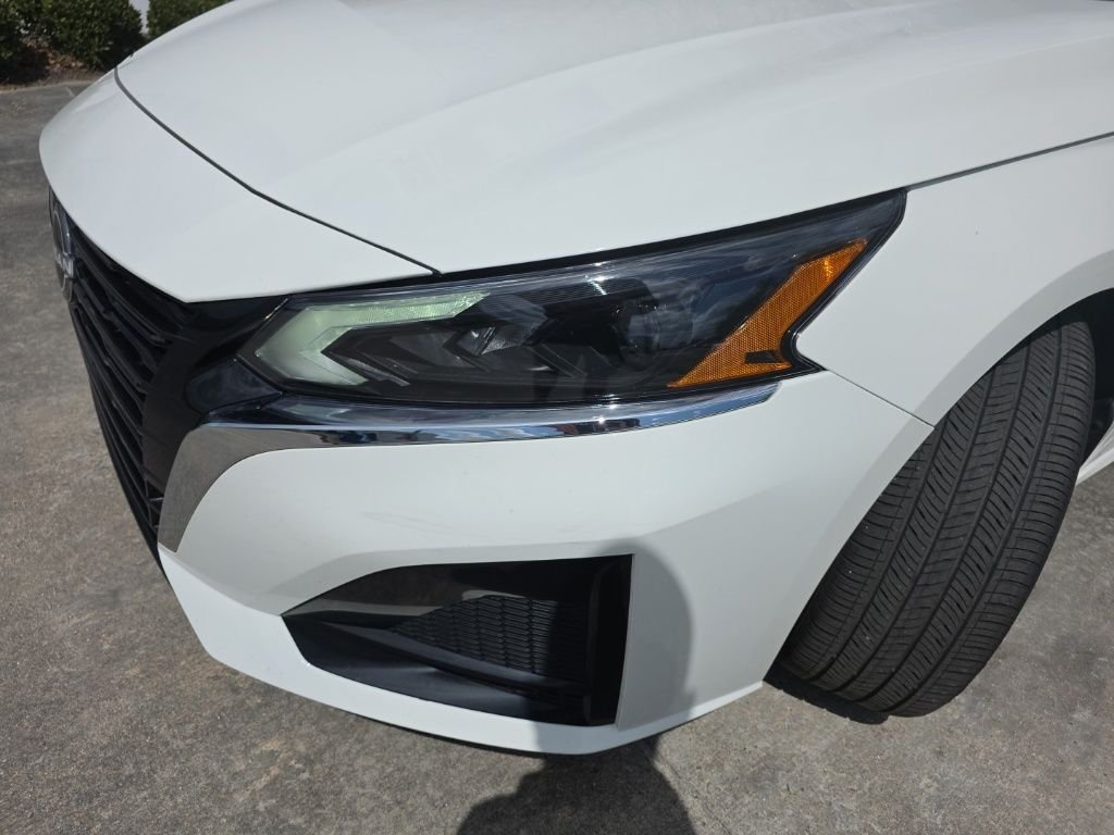 2025 Nissan Altima SV - Photo 11