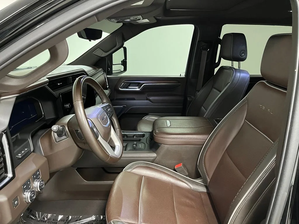 Used 2024 Black GMC Denali image 18