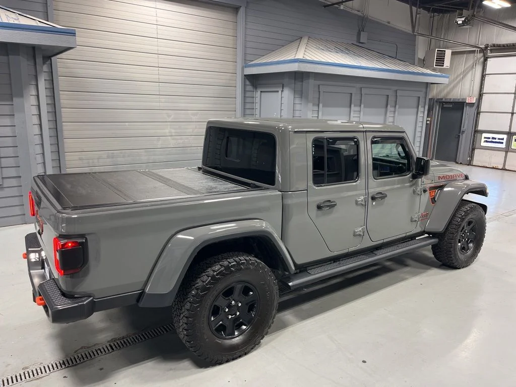 Used 2021 Sting-Gray Clearcoat Jeep Mojave image 9