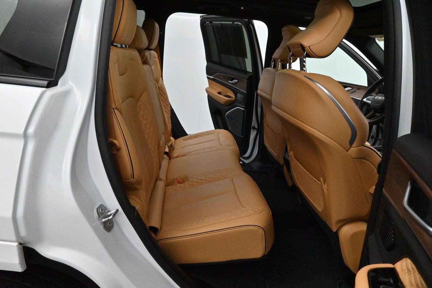 Used 2022 White Jeep Summit image 37