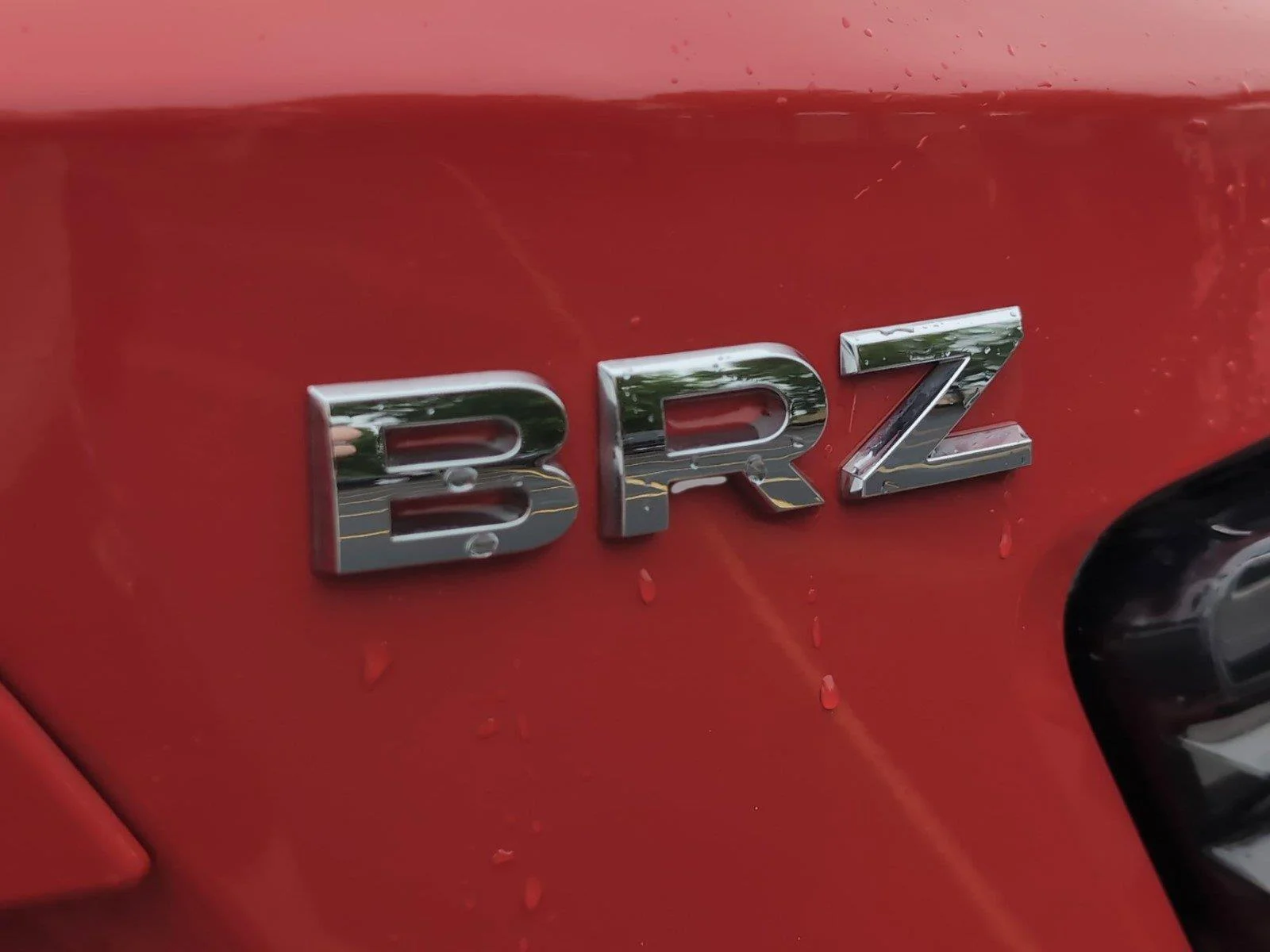 Used 2016 Pure Red Subaru Premium image 33