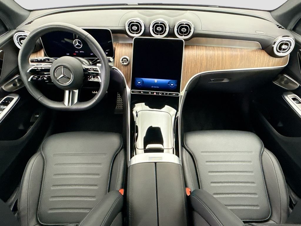 Used 2026 Starling Blue Metallic Mercedes-Benz GLC 300 image 13
