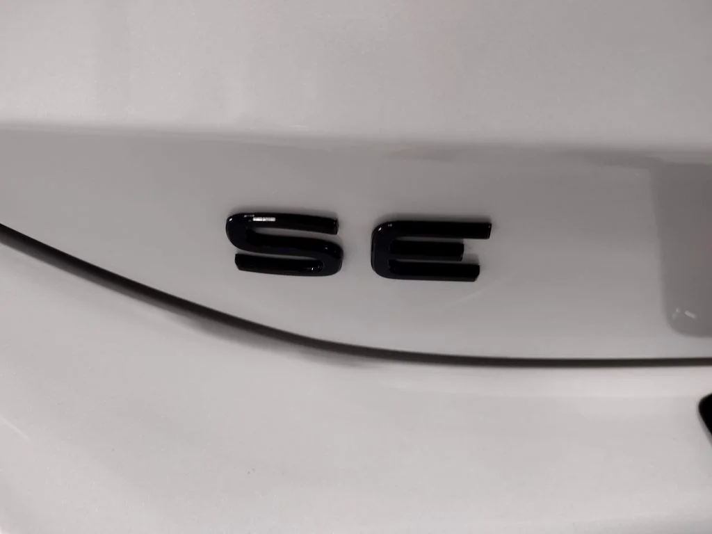 New 2026 White Volkswagen SE R-Line Black image 15