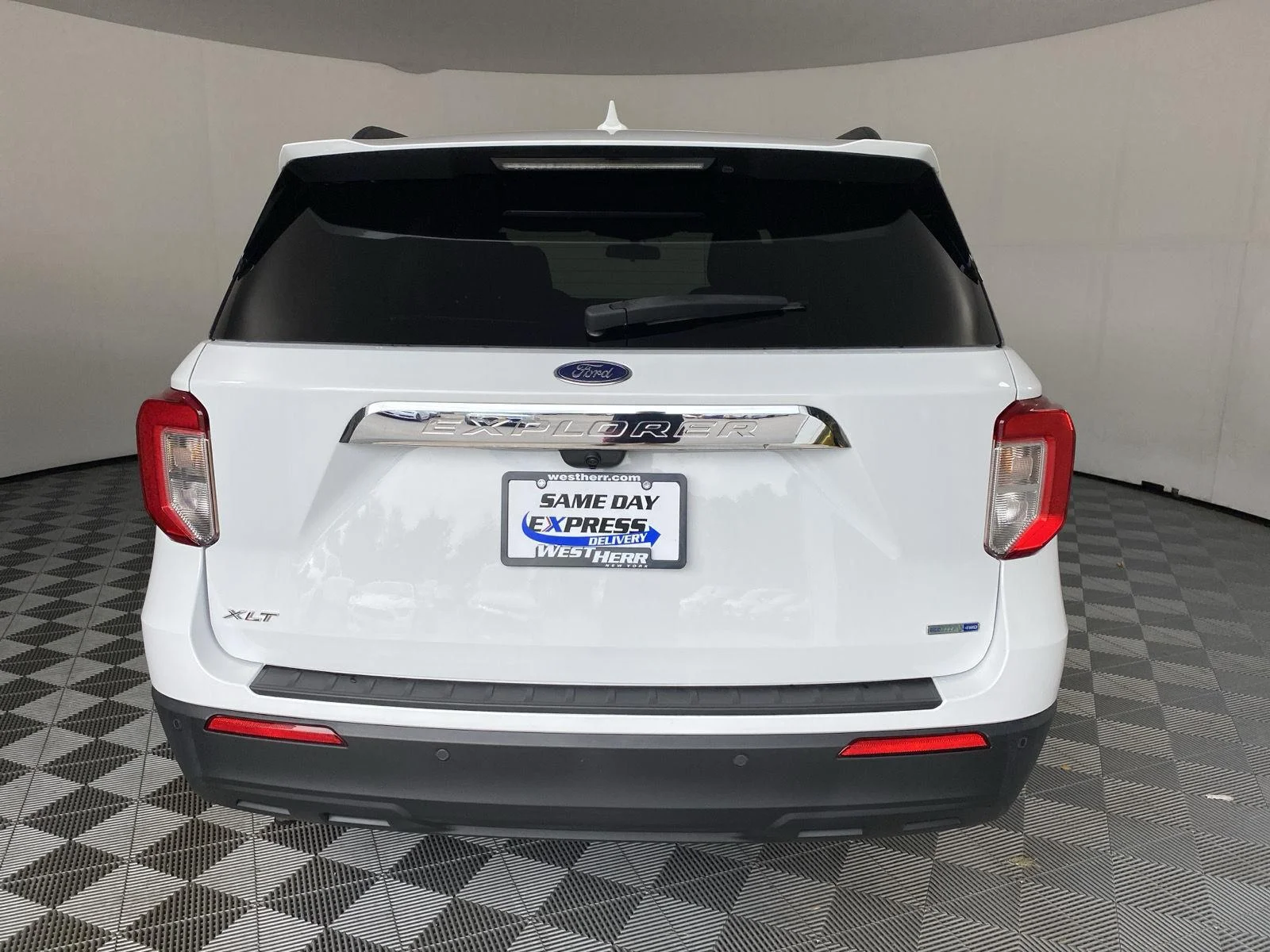 Used 2020 Oxford White Ford XLT image 15
