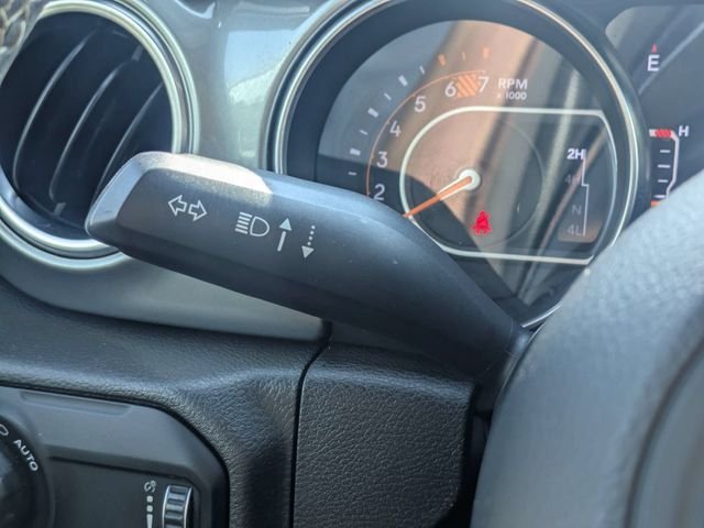 Used 2023 Gray Jeep Sahara image 27