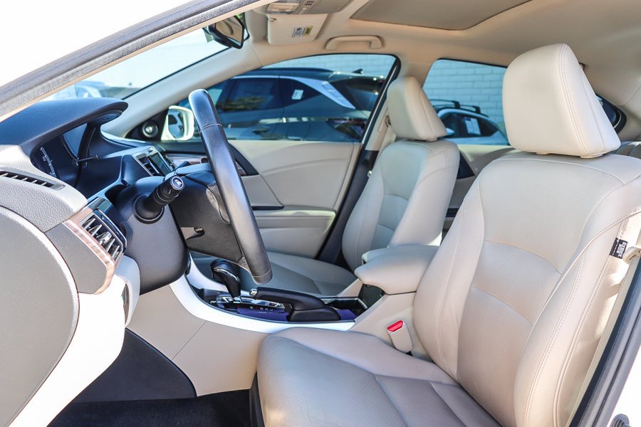 2016 Honda Accord EX-L - Photo 17