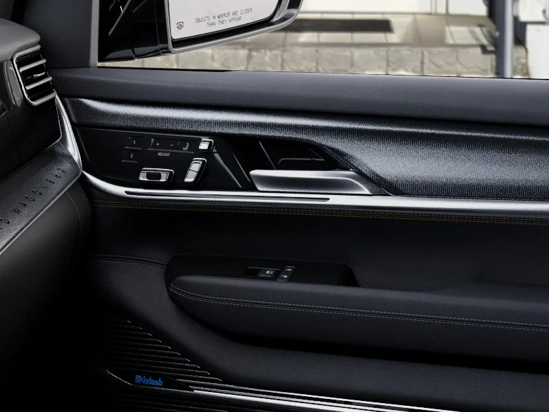 2025 Jeep Grand Wagoneer L Series II - Photo 58