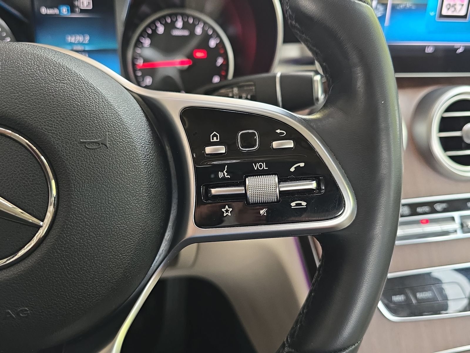 Used 2020  Mercedes-Benz C 300 image 20