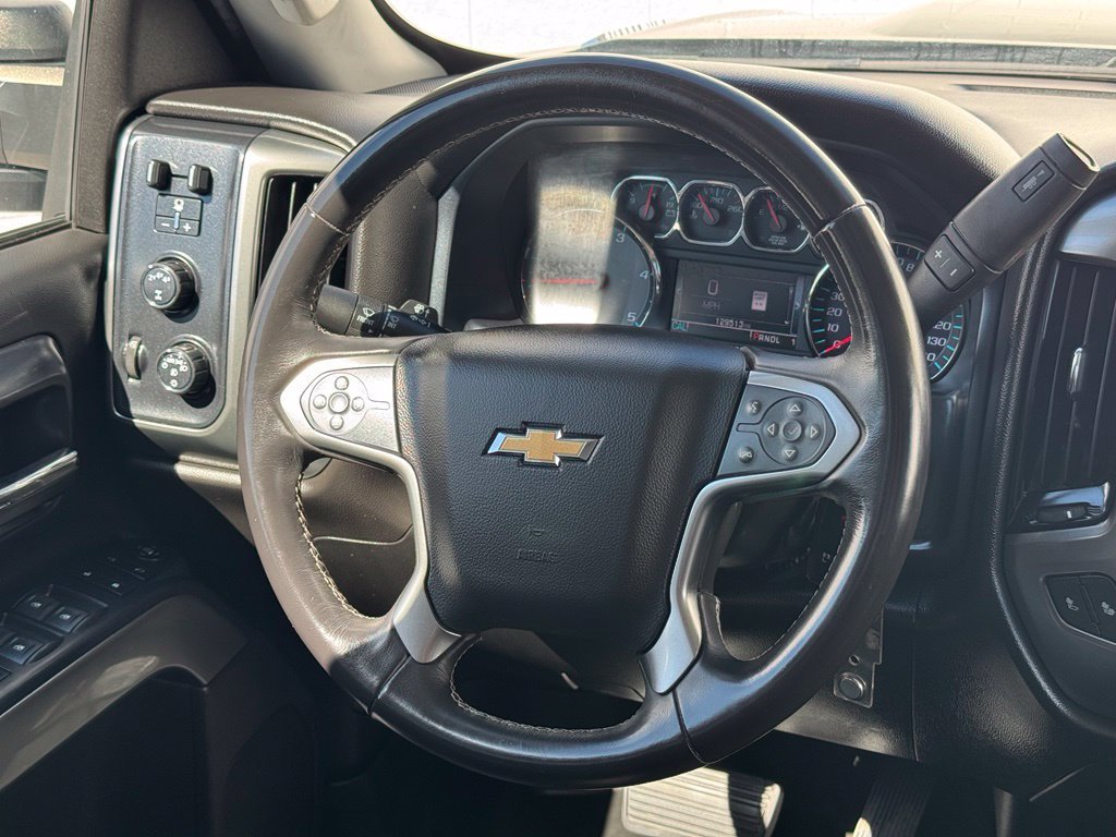 Used 2018 Gray Chevrolet LT image 27