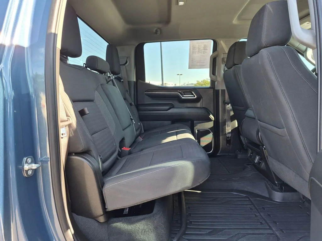 Used 2024 Downpour Metallic GMC Elevation image 20